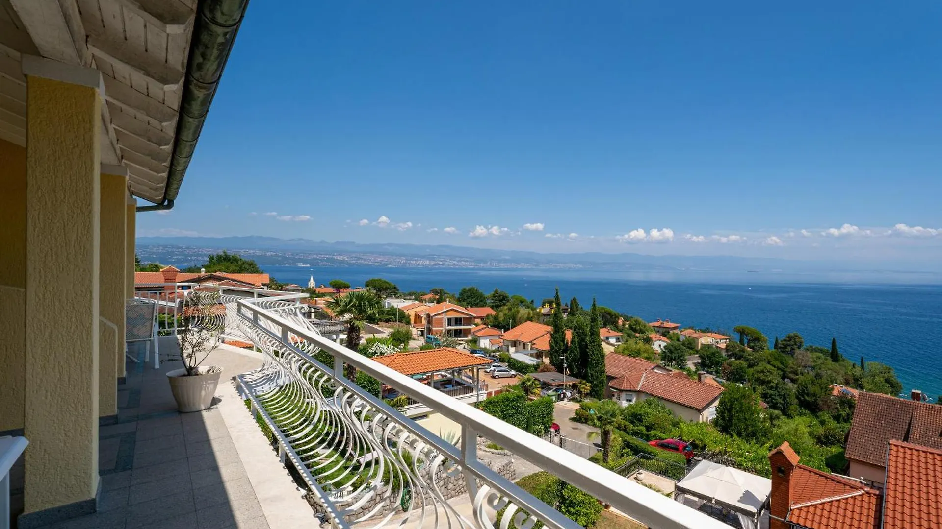 Villa Mona Lisa Lovran - Croatia Apartment